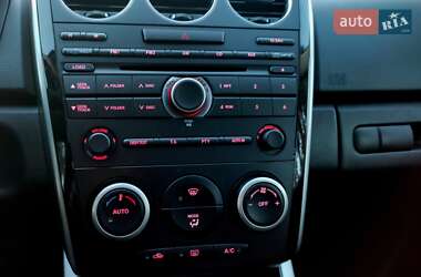 Позашляховик / Кросовер Mazda CX-7 2010 в 