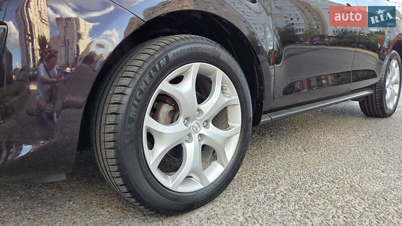 Позашляховик / Кросовер Mazda CX-7 2010 в Києві