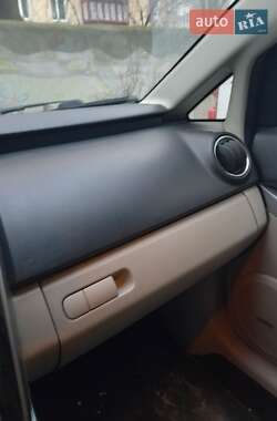 Позашляховик / Кросовер Mazda CX-7 2011 в 