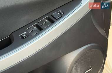 Позашляховик / Кросовер Mazda CX-7 2009 в 