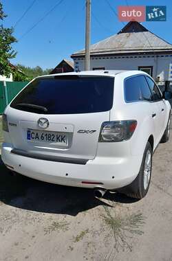 Позашляховик / Кросовер Mazda CX-7 2008 в 
