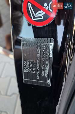 Позашляховик / Кросовер Mazda CX-7 2009 в 
