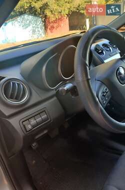 Позашляховик / Кросовер Mazda CX-7 2011 в 