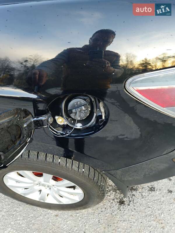 Позашляховик / Кросовер Mazda CX-7 2012 в Полонному