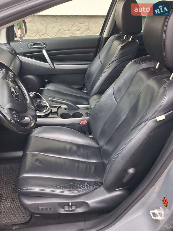 Позашляховик / Кросовер Mazda CX-7 2010 в Миколаєві