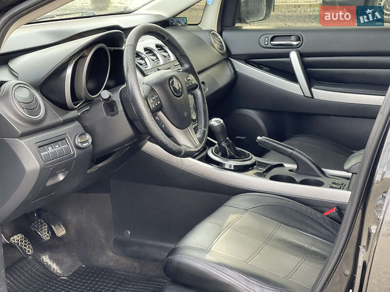 Позашляховик / Кросовер Mazda CX-7 2010 в Чернівцях