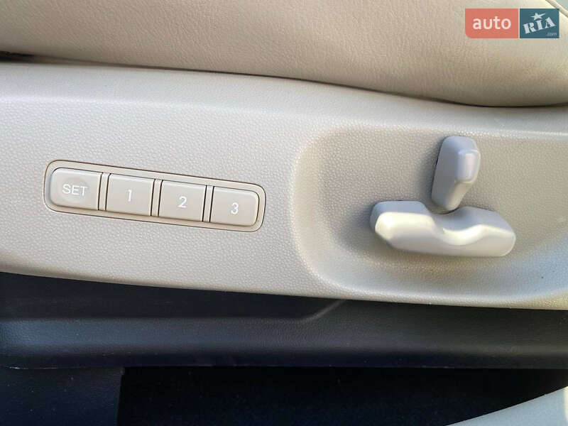 Позашляховик / Кросовер Mazda CX-7 2012 в Рівному