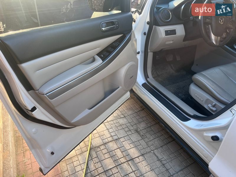 Позашляховик / Кросовер Mazda CX-7 2010 в Кучургані