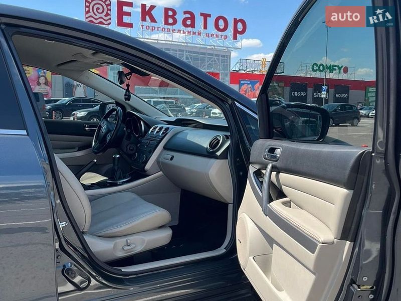 Позашляховик / Кросовер Mazda CX-7 2010 в Рівному