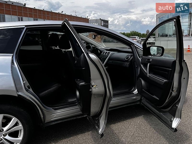 Позашляховик / Кросовер Mazda CX-7 2010 в Києві
