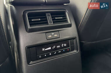 Позашляховик / Кросовер Mazda CX-90 2023 в  фото 37 Позашляховик / Кросовер Mazda CX-90 2023 в