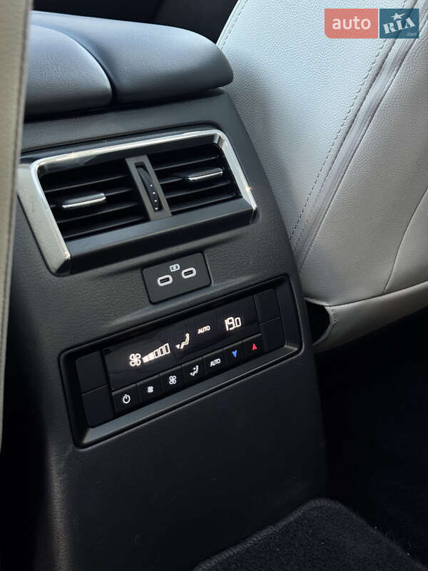 Позашляховик / Кросовер Mazda CX-90 2024 в Києві