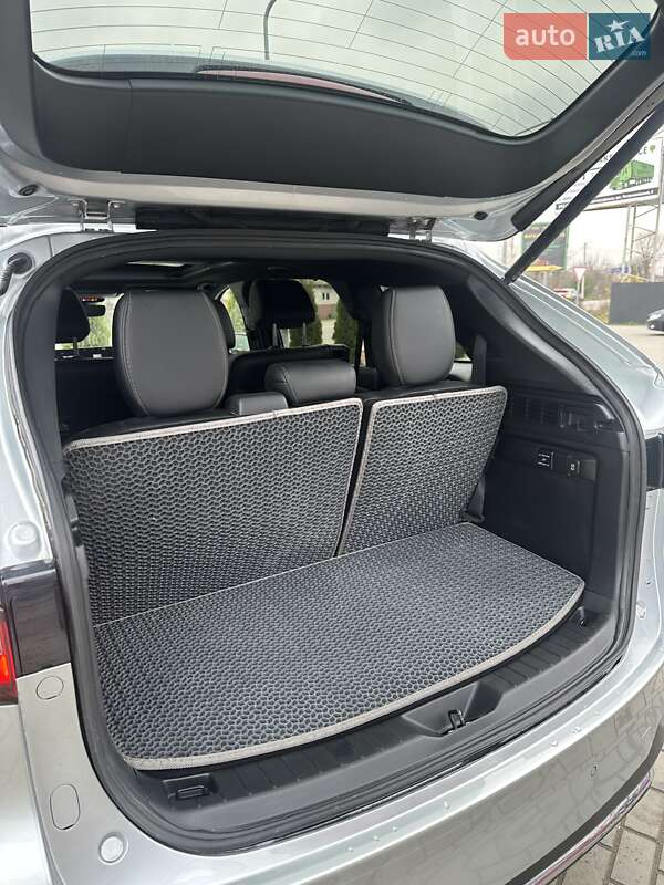 Внедорожник / Кроссовер Mazda CX-90 2023 в Белогородке фото 18 Внедорожник / Кроссовер Mazda CX-90 2023 в Белогородке