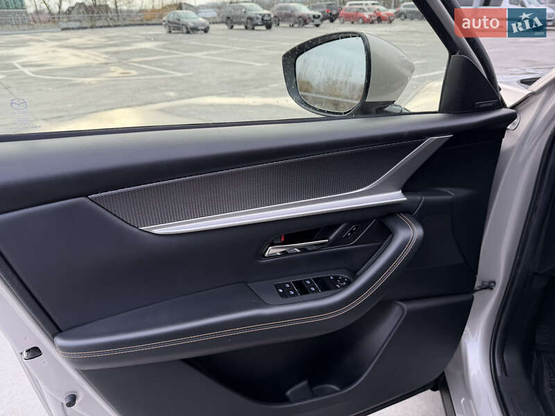 Внедорожник / Кроссовер Mazda CX-90 2024 в Киеве фото 19 Внедорожник / Кроссовер Mazda CX-90 2024 в Киеве