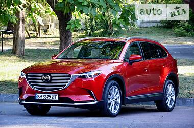 Позашляховик / Кросовер Mazda CX-9 2016 в 
