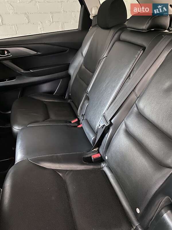 Внедорожник / Кроссовер Mazda CX-9 2016 в Днепре