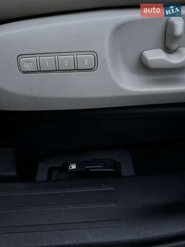 Внедорожник / Кроссовер Mazda CX-9 2008 в Киеве