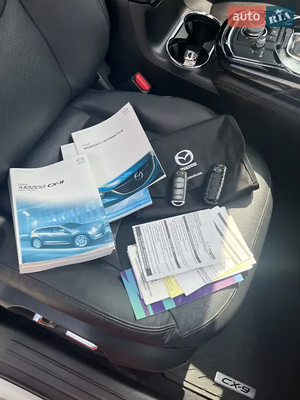 Внедорожник / Кроссовер Mazda CX-9 2019 в Катеринополе документ