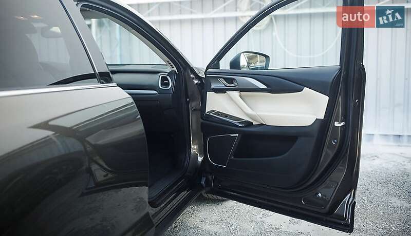 Внедорожник / Кроссовер Mazda CX-9 2017 в Киеве