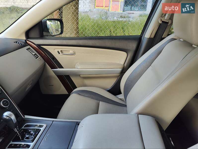 Позашляховик / Кросовер Mazda CX-9 2009 в Києві