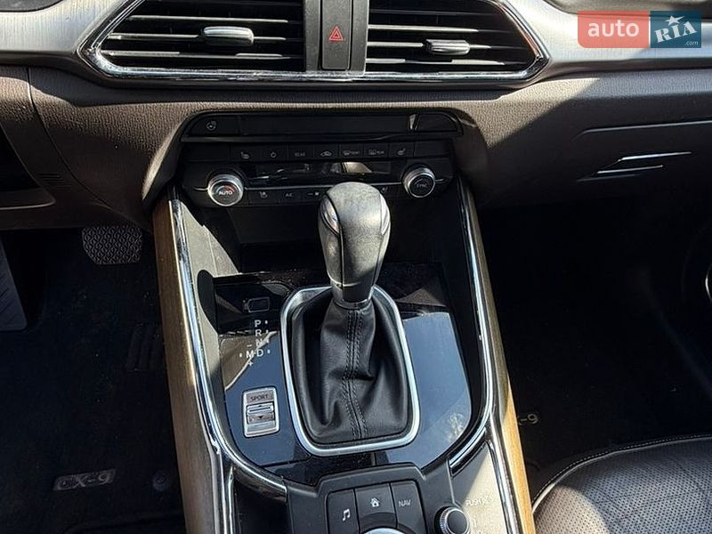 Внедорожник / Кроссовер Mazda CX-9 2019 в Киеве
