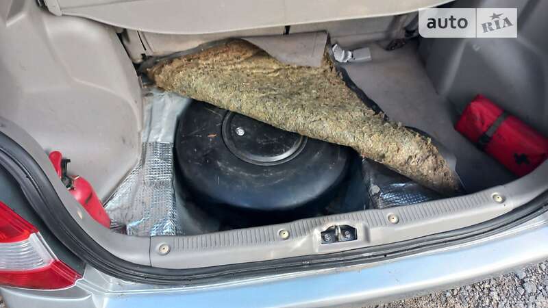 Хэтчбек Mazda Demio 2000 в Виннице фото 9 Хэтчбек Mazda Demio 2000 в Виннице