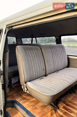 Микроавтобус Mazda E-series 1989 в 