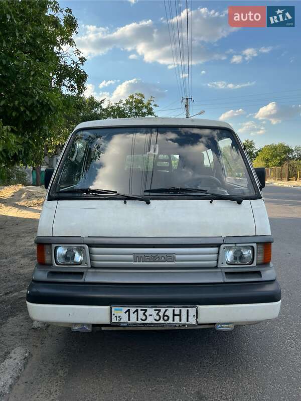 Микроавтобус Mazda E-series 1996 в Николаеве