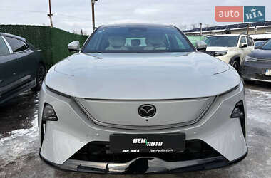 Внедорожник / Кроссовер Mazda EZ-60 2025 в Киеве