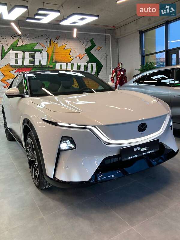 Внедорожник / Кроссовер Mazda EZ-60 2025 в Львове