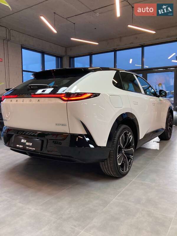 Внедорожник / Кроссовер Mazda EZ-60 2025 в Львове