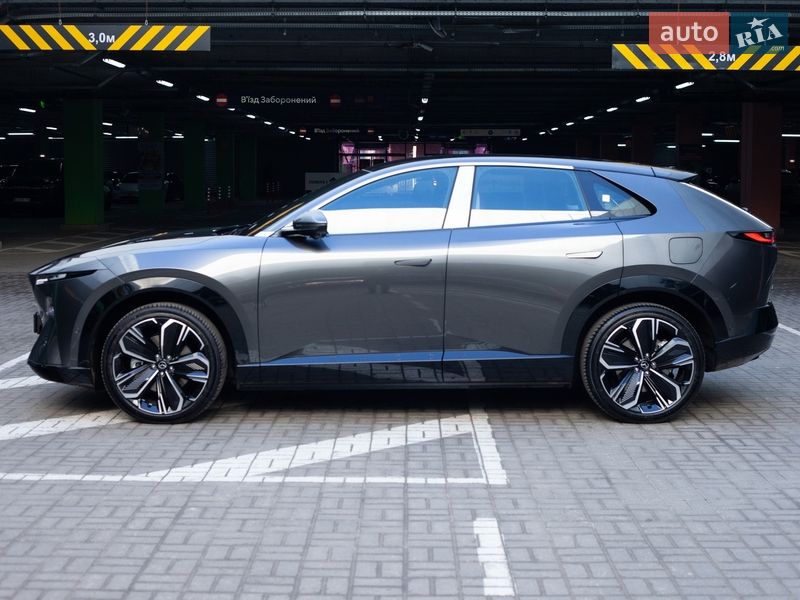 Внедорожник / Кроссовер Mazda EZ-60 2025 в Киеве