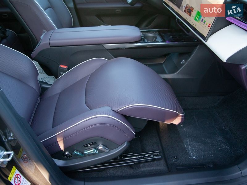 Внедорожник / Кроссовер Mazda EZ-60 2025 в Киеве