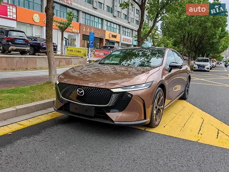 Mazda EZ-6