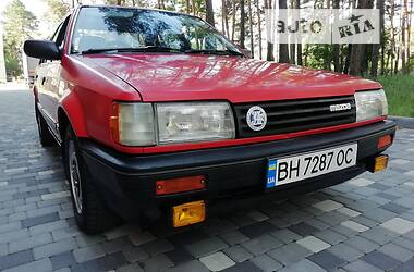 Седан Mazda Familia 1985 в Славуте