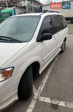 Мінівен Mazda MPV 2000 в Чернівцях