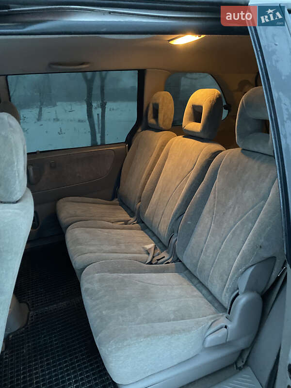 Минивэн Mazda MPV 2002 в Баре