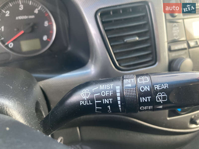 Минивэн Mazda MPV 2004 в Владимире