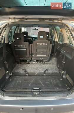 Минивэн Mazda MPV 2004 в 