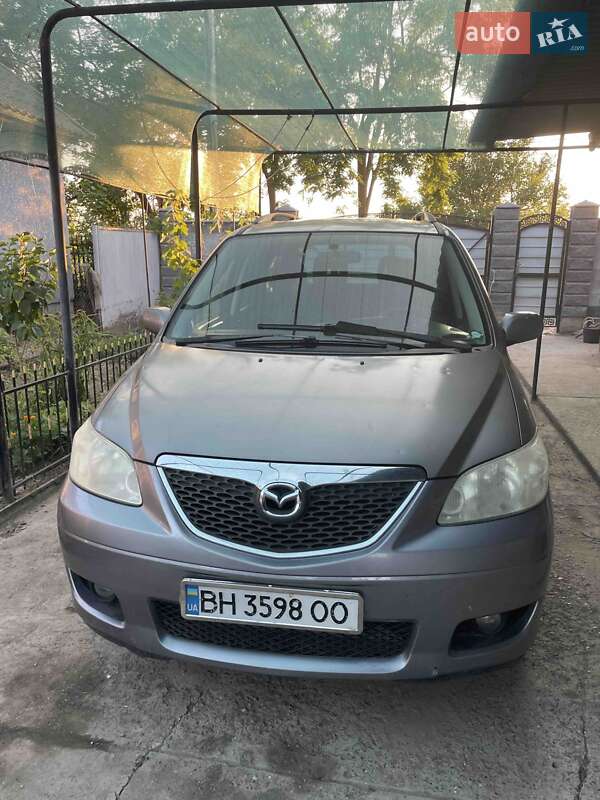 Минивэн Mazda MPV 2004 в 
