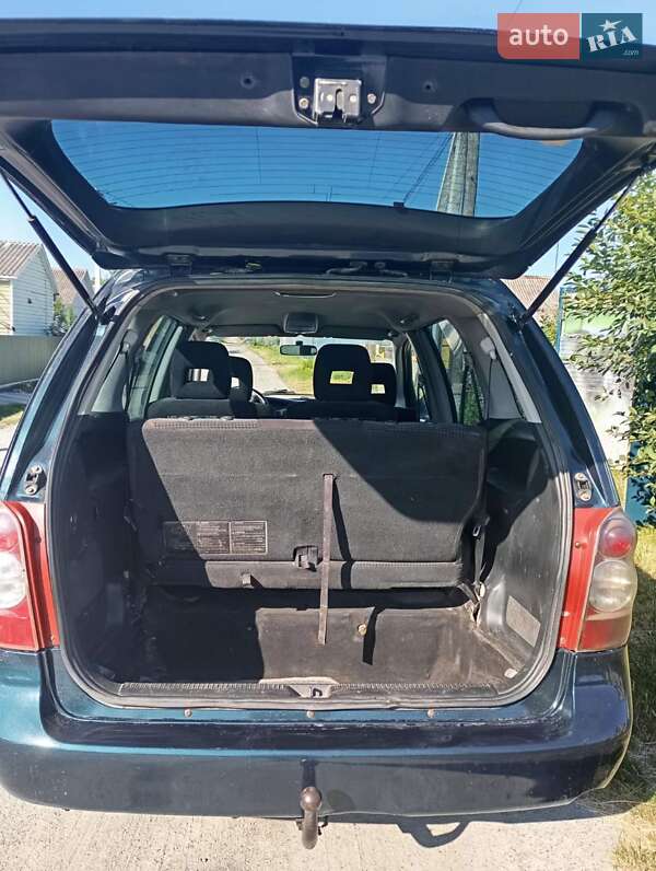 Минивэн Mazda MPV 2004 в Звягеле