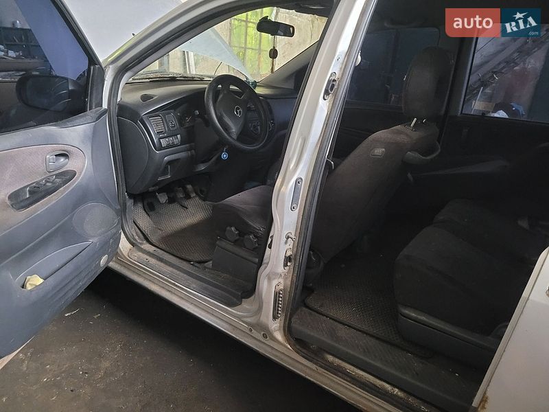 Минивэн Mazda MPV 2003 в Днепре