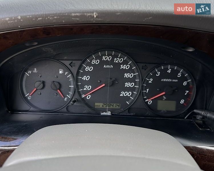 Минивэн Mazda MPV 2001 в Петропавловской Борщаговке