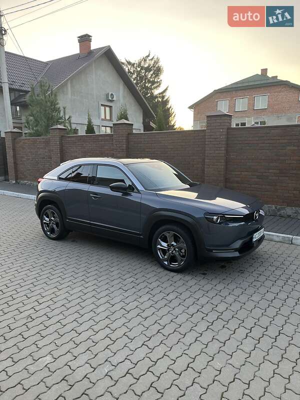 Позашляховик / Кросовер Mazda MX-30 2020 в Володимирі
