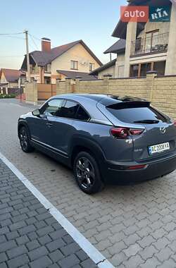 Внедорожник / Кроссовер Mazda MX-30 2020 в Владимире