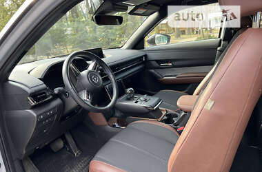 Внедорожник / Кроссовер Mazda MX-30 2021 в 