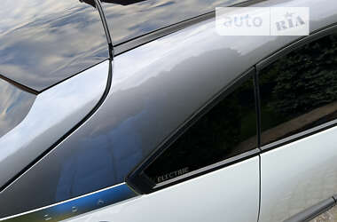 Внедорожник / Кроссовер Mazda MX-30 2021 в 