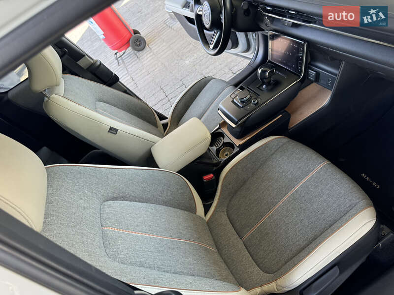 Внедорожник / Кроссовер Mazda MX-30 2020 в Одессе