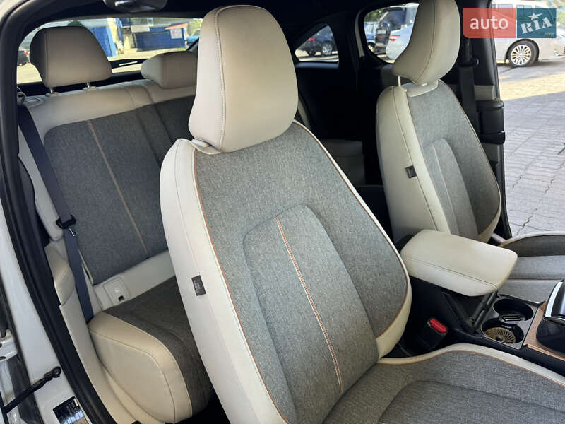 Внедорожник / Кроссовер Mazda MX-30 2020 в Одессе