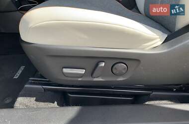Внедорожник / Кроссовер Mazda MX-30 2020 в 